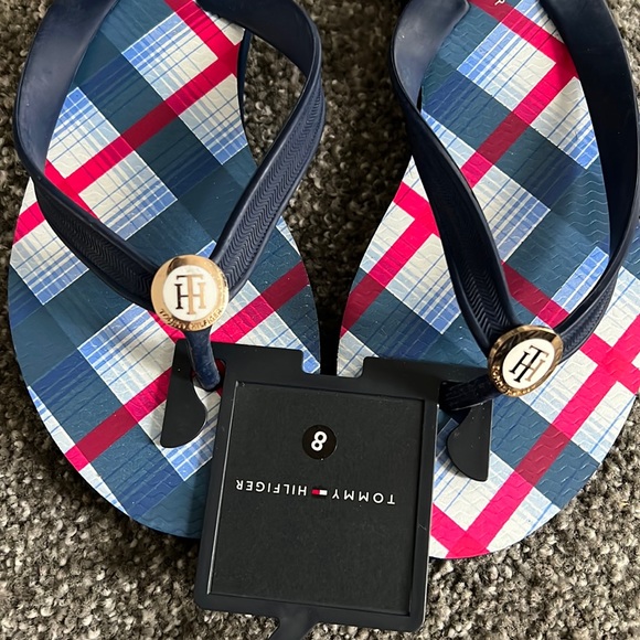 ❗️FINAL❗️ 🆕 Tommy Hilfiger Striped Plaid Flip Flops 8M - Picture 4 of 6